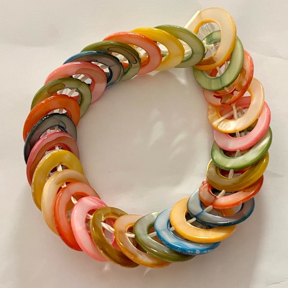 Shell rainbow of colors circular elastic EUC bracelet jewelry - Picture 17 of 17